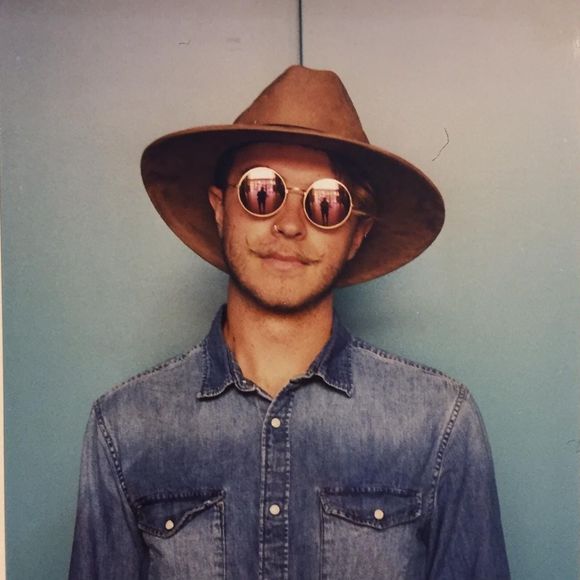 Meet your Posher, Dylan - Picture 1 of 1